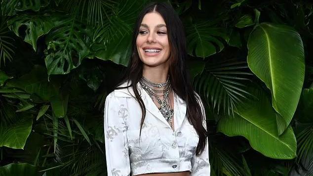 莱昂纳多·迪卡普里奥|小李子24岁女友卡米拉，出席奥斯卡晚宴，不愧是模特身材太棒了！