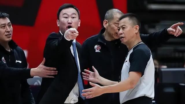 浙江男篮|浙江男篮主帅确定！蒋兴权爱徒接手，老臣回归，球员大调整