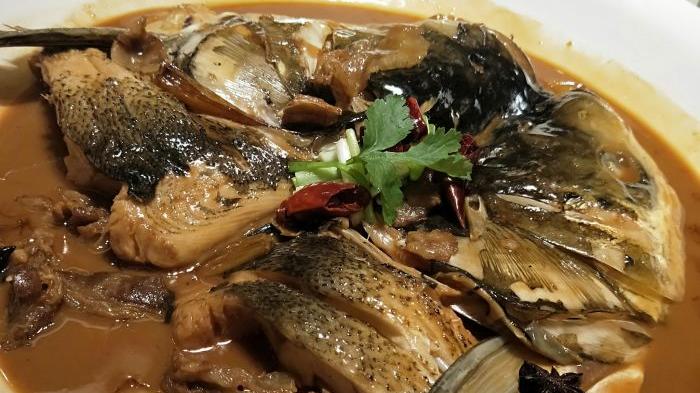 猪肉|大碗居，老字号的家常菜馆，宫保鸡丁最地道，每天食客络绎不绝