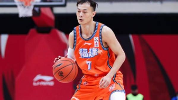 汤杰|汤杰因祸得福，遭杜锋公开劝告后连收2惊喜，任骏飞给出解决方法