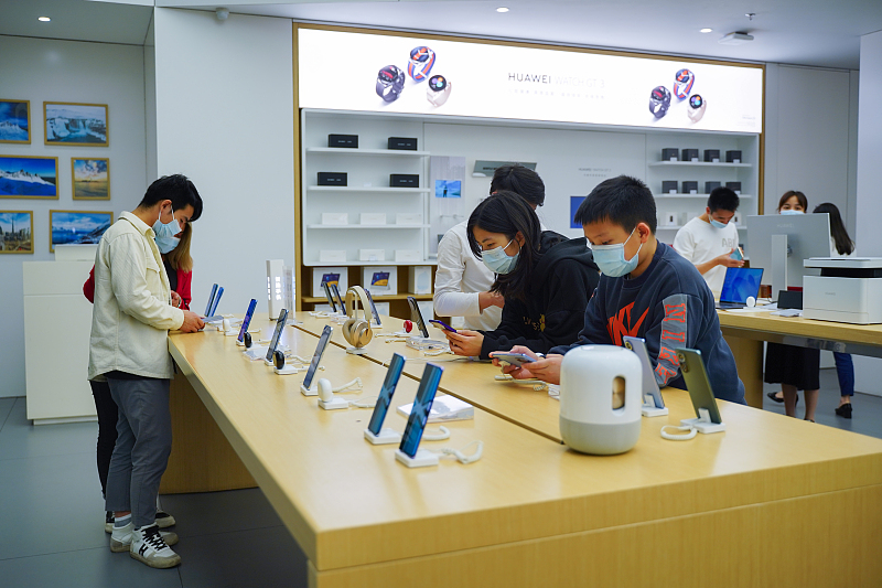 |华为门店强制回收Mate40/P50系列工作机，不允许员工购买？