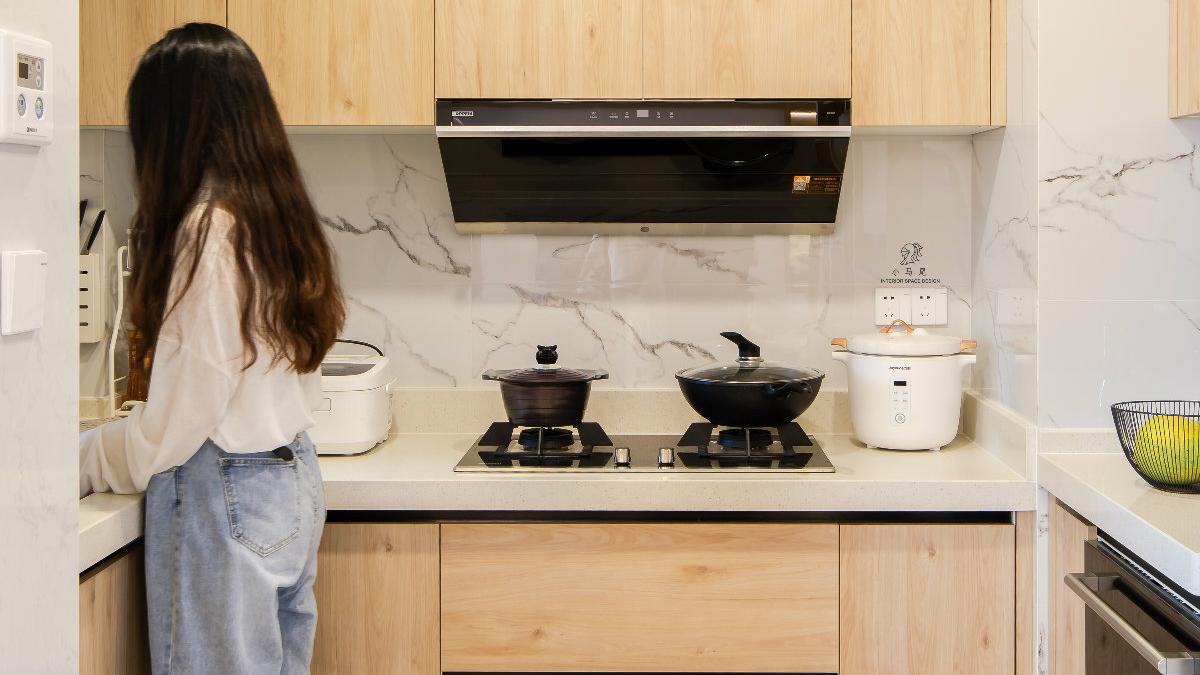 广州夫妻现代原木风的家，196㎡4居室大平层，全屋禅雅清简，喜欢