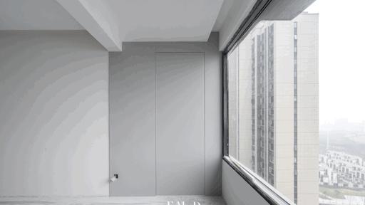 7米多长的大阳台户型，装隐形门藏一半留一半，洗、晒、住3不耽误