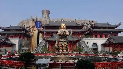 欧洲旅游|上海一定要去的寺庙，拥有亚洲最大的室内佛像，堪称东林一绝
