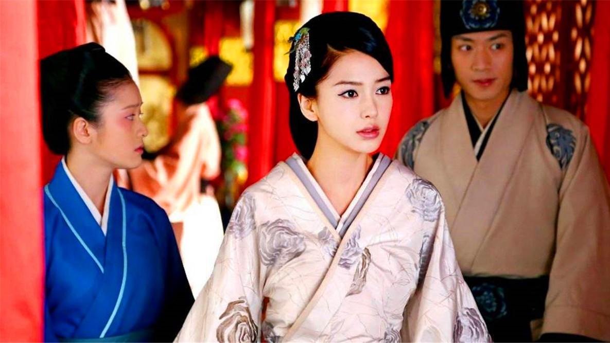 Angelababy|演戏依旧带着“明星包袱”，自带妆容，不敢真摔，这些明星太丢人