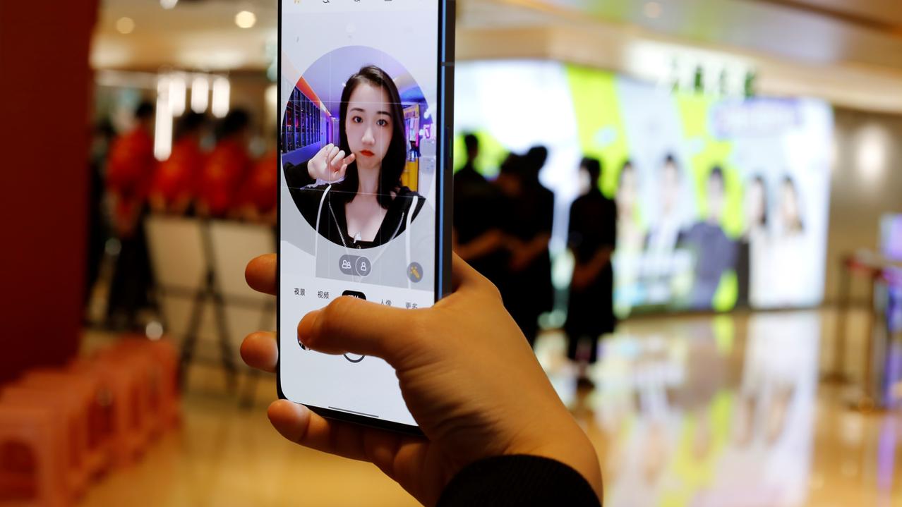 Linux|OPPO Reno7 Pro获得了2500-4000元价位段“最佳5G手机”