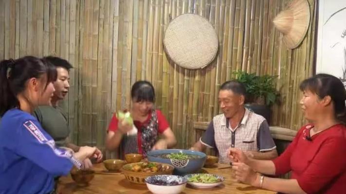 短视频|从富士康厂妹，到1000万粉丝短视频达人，川香秋月做了什么