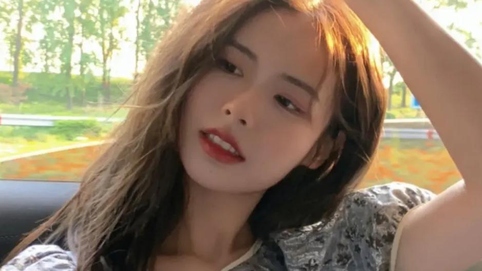 短发 化妆能短时间改变一个人，给别人留一个好印象，但平时也要多护肤