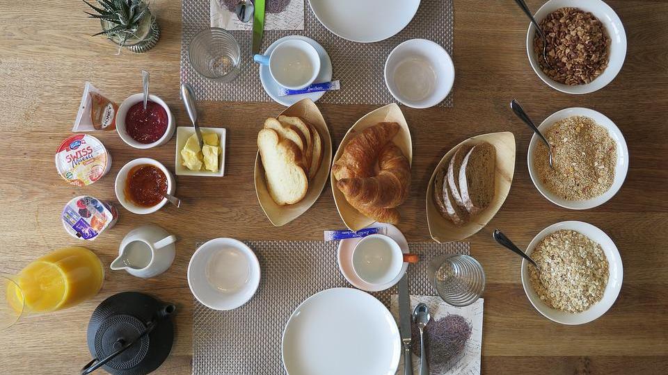 遗精|维生素B6几块钱一百片，却能调理改善4类健康问题，请为家人转存