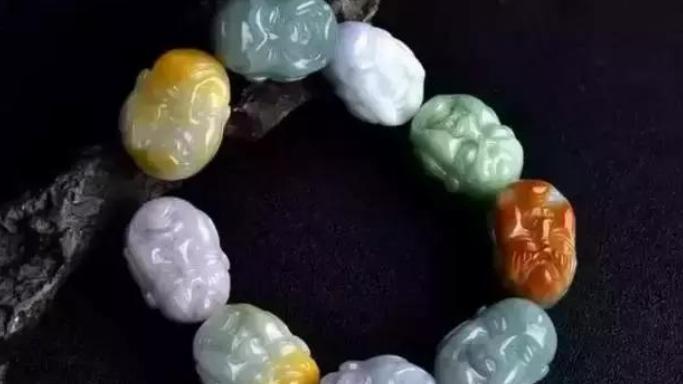 翡翠|珠链的数量还有说法？看完这篇文章，快去数数你的翡翠珠链有几颗