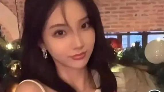 王思聪|高效率社交！王思聪与高挑美女挽手逛街，慎婕已清空账号