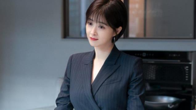 杨超越|《公诉精英》被传将开机，张小斐搭档双料影帝，目测又是热剧