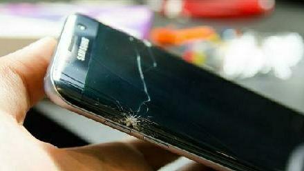 曲面屏|既然曲面屏不是反人类设计，三星为何放弃？