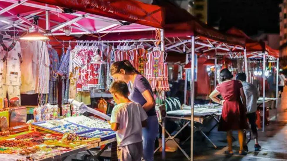 求职|摆地摊成赚钱新行业？越来越多年轻人转行，这一行业有啥吸引力？