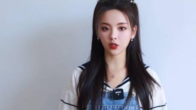 杨超越|杨超越虞书欣为上海加油被骂，全程看台词照着念，被指责没用心