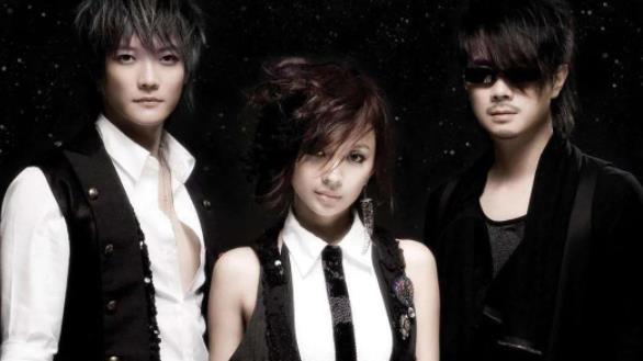 凤凰传奇|踢走主唱、分赃不均，这些组合的结局，都印证了凤凰传奇有多清醒