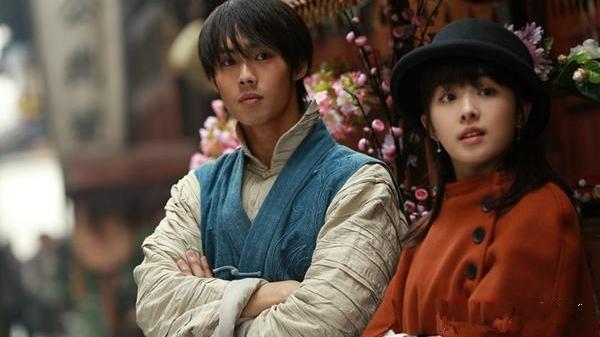 一代洪商|《一代洪商》央八首播，故事性极强，张丰毅李立群相得益彰