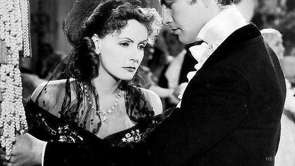 许晴|小仲马《茶花女》：堕落女人的挣扎，爱情是原罪？自我救赎是王道