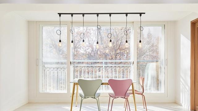 发现一个封阳台的新方式，通风、视野俱佳，果断也学她这样做