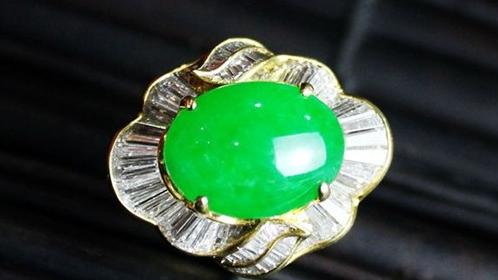 翡翠|教你怎样鉴赏翡翠饰品，不同主题不同寓意不同花色，各不相同