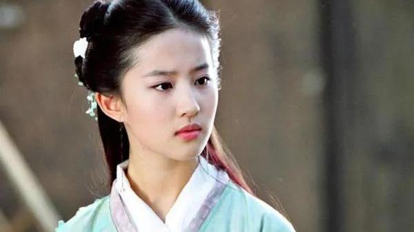 刘亦菲|35岁的刘亦菲，人设早该崩了