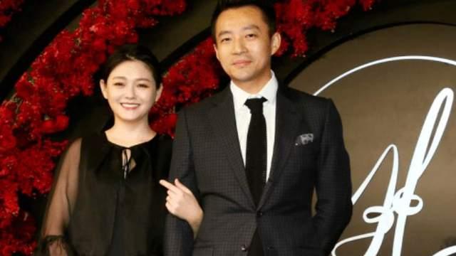 大S|大S前婆婆张兰开直播，直播间再度晒全家福，被指是在蹭大S热度