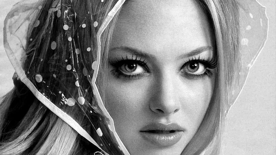 好莱坞|全球爆红后遭泄露私照，好莱坞“最美尤物”隐退养鸡：火了18年，她可不是花瓶