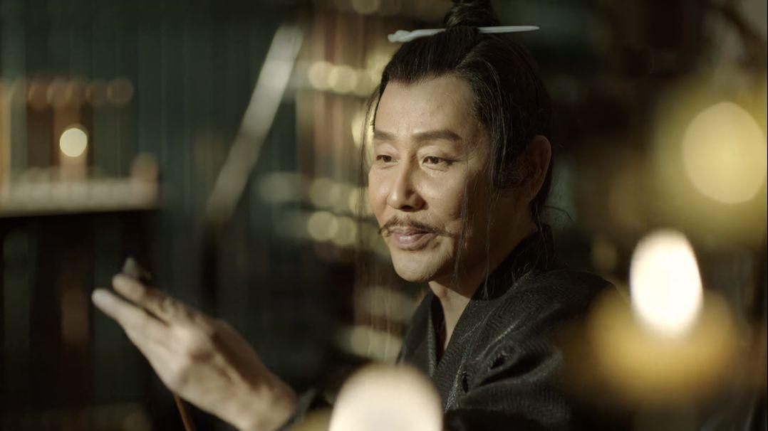 海清|《庆余年》庆帝有多强？偷袭七十岁老同志，硬扛霰弹枪撑爆大宗师