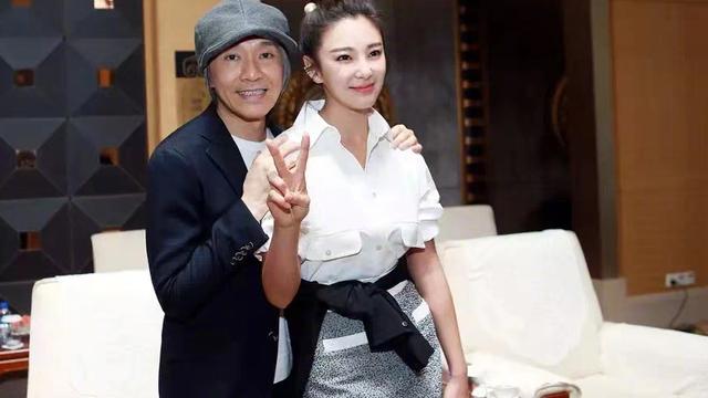 周星驰|张雨绮破天荒给星爷庆生，打官司没撕破脸，给第三次合作留余地？