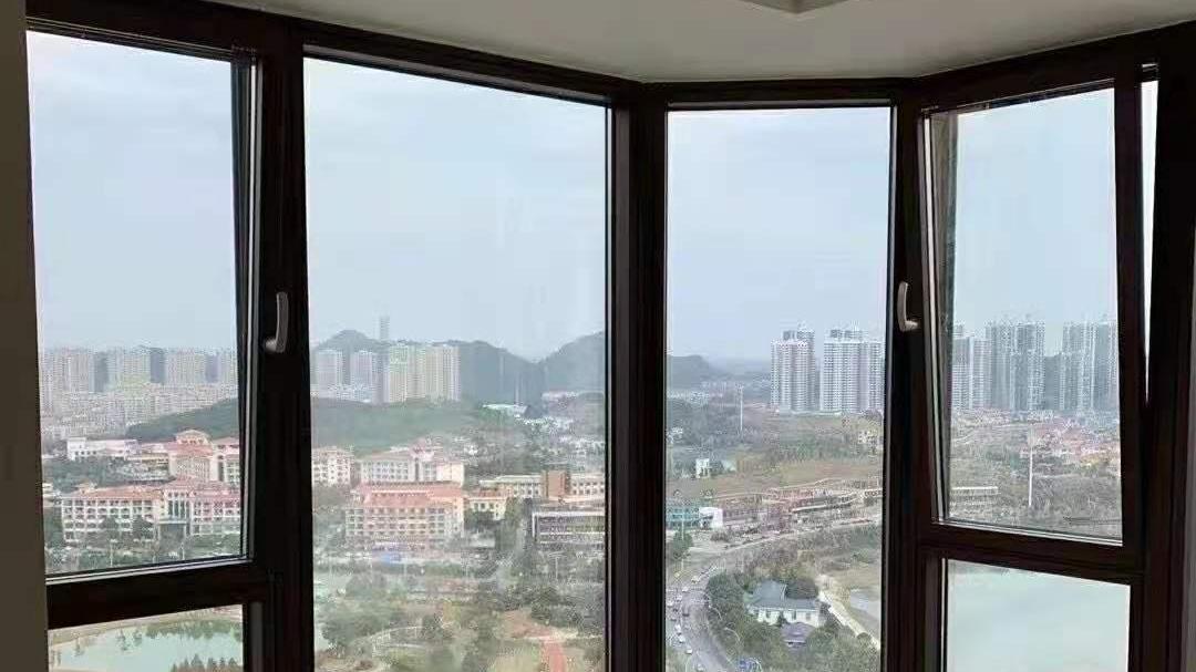 洛阳小夫妻刚买二手房只换窗不装修，实用又省钱看效果