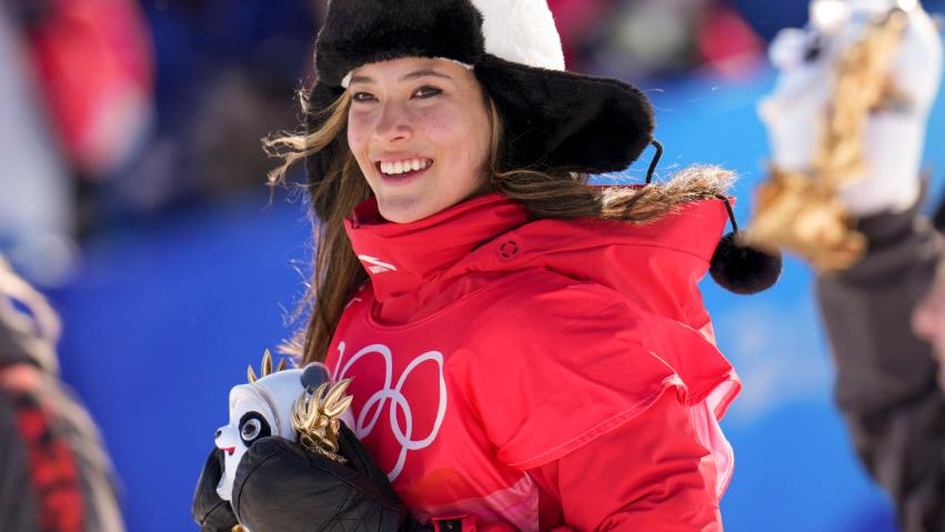 谷爱凌|谷爱凌被张艺兴叫谷老师，两人约定合作一首歌，未来想走时装秀