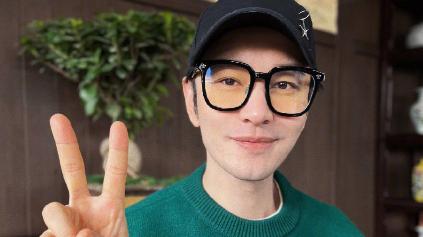 黄晓明|黄晓明用行动，给大家带了个好头。