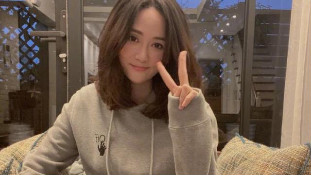 眼影 42岁陈乔恩成功瘦身！透露6个月减重11公斤，近照颜值回春似少女