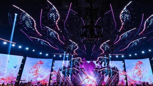 谭维维|《时光音乐会》破20亿，芒果再出慢音综，华晨宇谭维维成“伯乐”