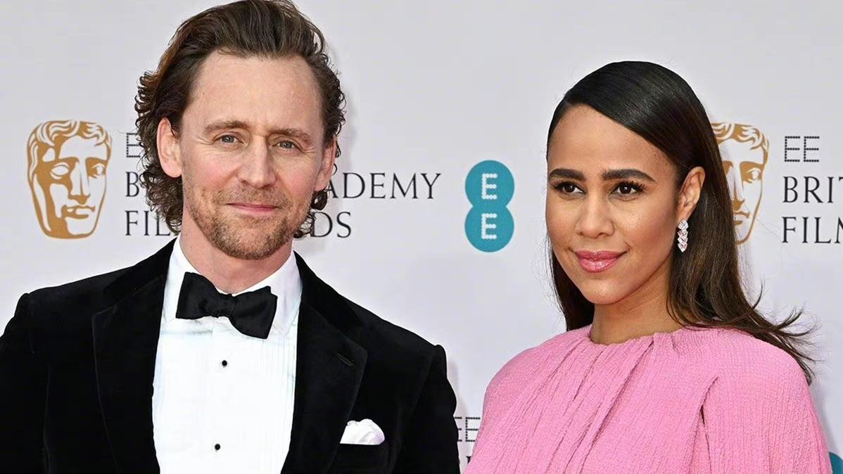 抖森|抖森亲口承认订婚，近照里他乐得合不拢嘴，未婚妻早已戴上大钻戒