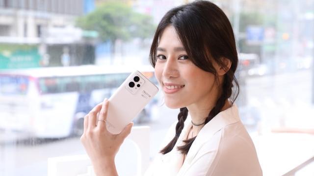 realme|realmeGT2Pro开箱评测，深泽直人打造，业界首款「纸做的手机」