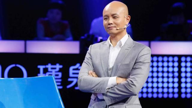 主持人|跌落神坛的4位著名主持人，曾经红极一时，如今却沦落到直播带货