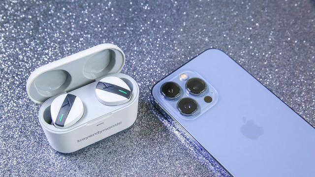 耳机|真无线耳机也有好音质？德国拜雅首秀之作FREEBYRD惊喜尝鲜体验