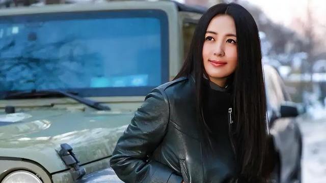 杨童舒|杨童舒：拍戏期间意外怀孕，11年过去孩子的父亲至今是谜