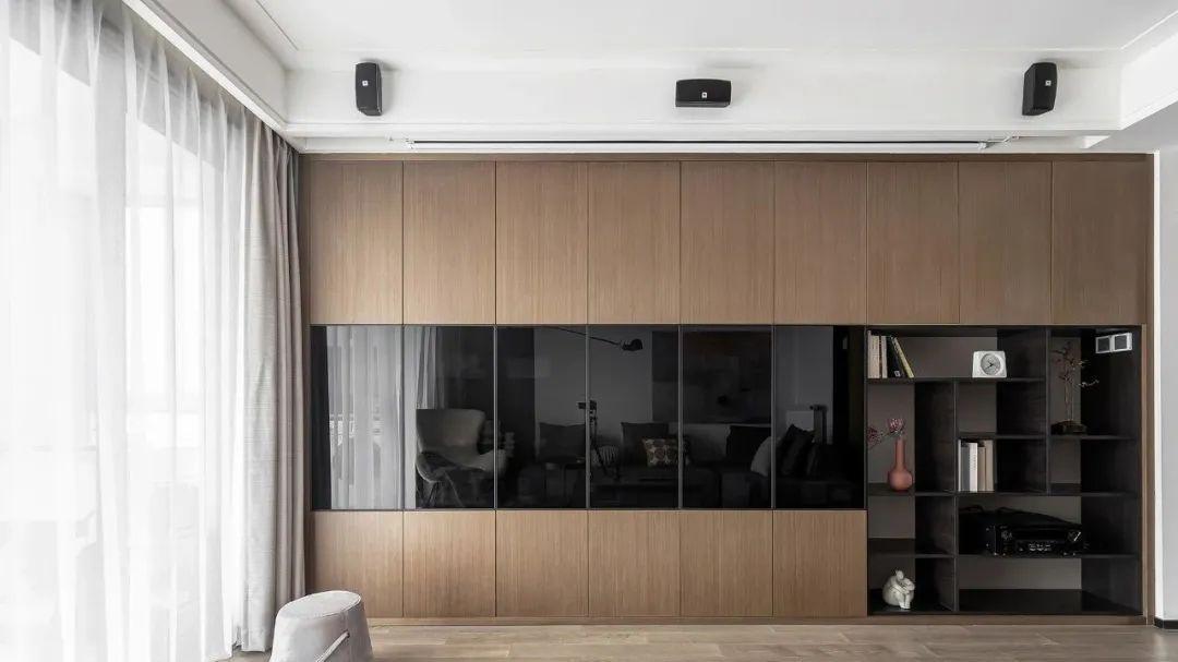 115㎡现代简约三室，储藏室隔出玄关，北阳台改出西厨！