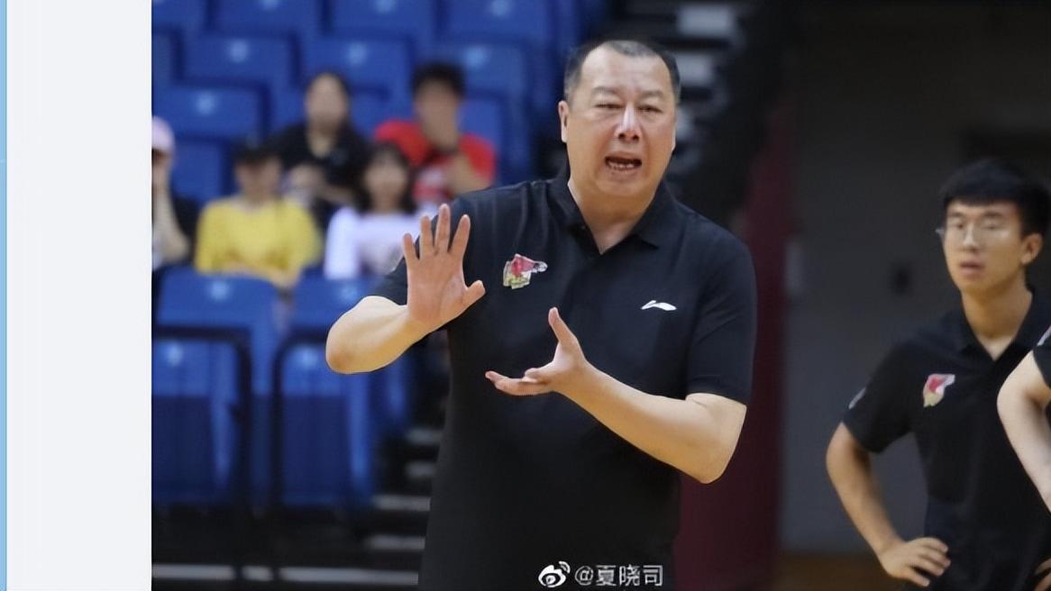 曼联|CBA又一球队主教练下课！上赛季黑马，本赛季鱼腩，巩晓彬复出有望