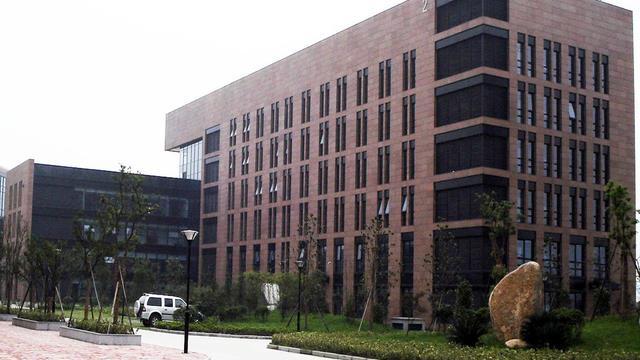 芯片|清华毕业生放弃中科院读研，创业年薪超美团王兴27倍，42岁就退休