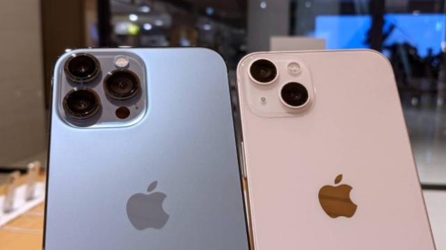 钢化膜|2022年初买手机，懂行人只推荐这4款！配置强悍价格更合适