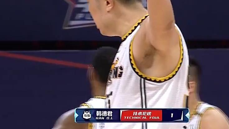 韩德君|韩德君惊现无脑行为，杨鸣赛后一语双关解危局