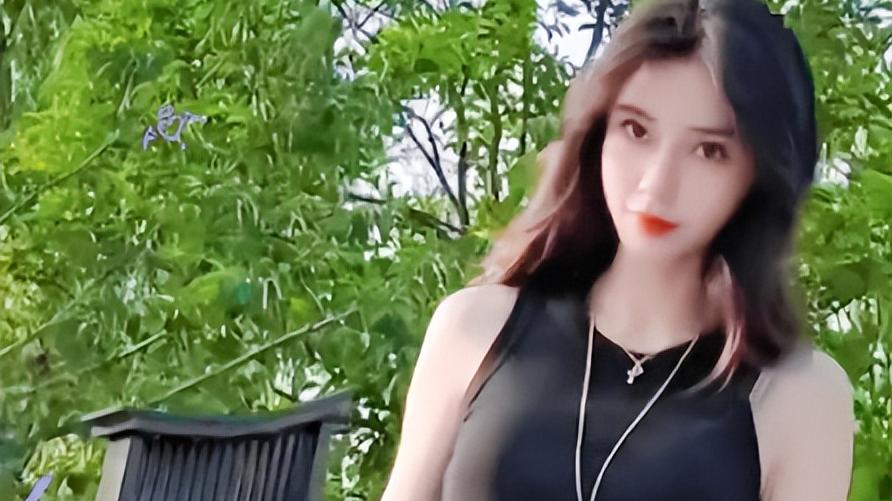 Angelababy|Angelababy玩滑板瘦成一道闪电