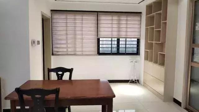 全包给亲戚13万装修出来的房子，才住了半个月就想砸了！很不满意