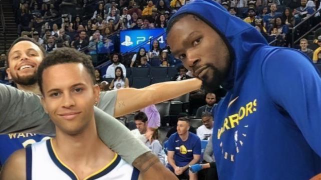 奥尼尔|这不是P图 NBA球星的手就有这么夸张！奥尼尔喝水如喝口服液