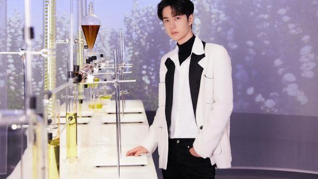 王一博|演员王一博海外好消息频传，让国内粉丝羡慕不已？