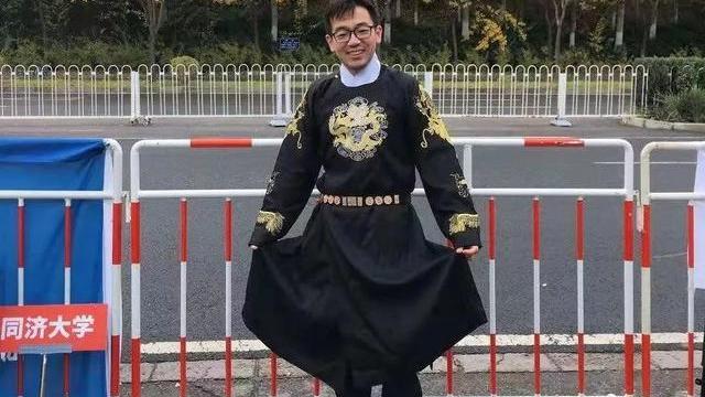 减脂 250斤胖子连续1568天，5点起床跑八公里：我心里至少放弃了1000次