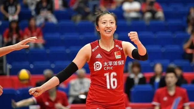 扣篮|再见朱婷，再见张常宁，中国女排改好换代，17岁小将横空出世！